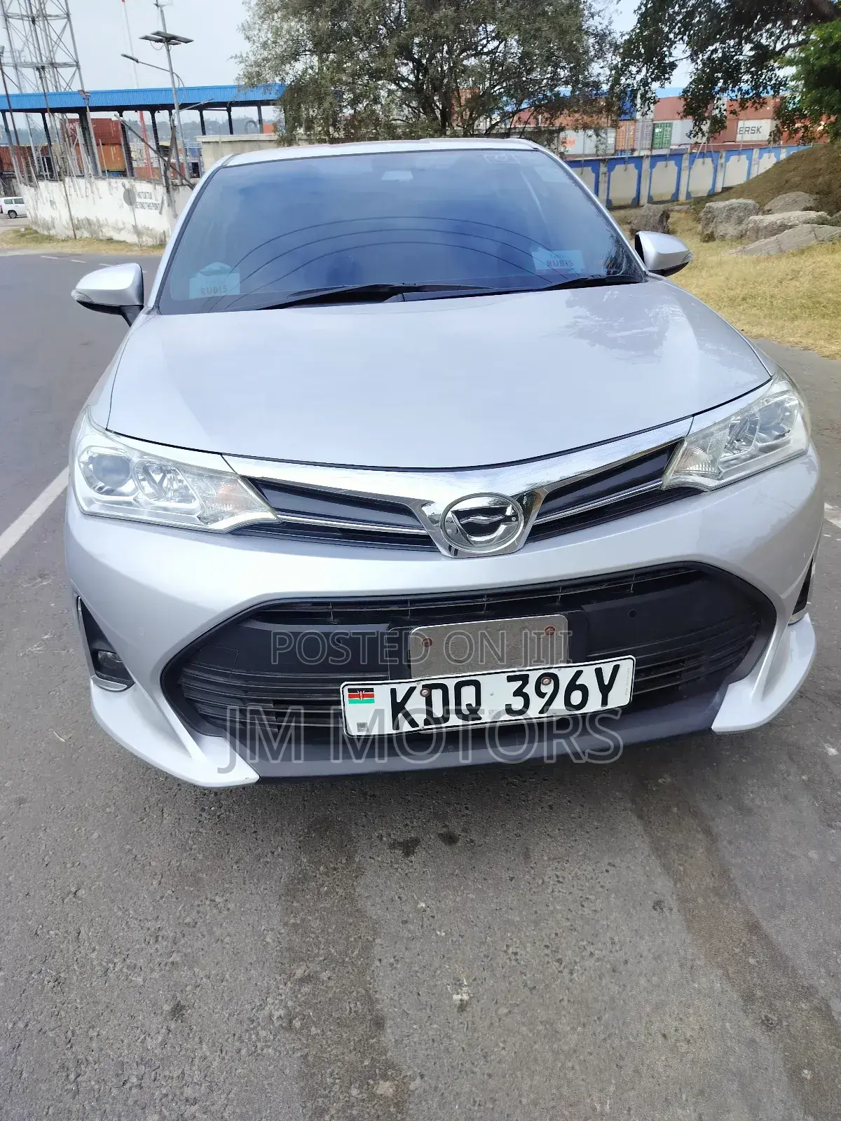 Toyota Axio 2017 Silver