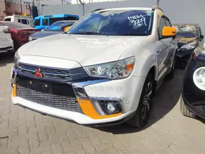 Mitsubishi Outlander 2018 White
