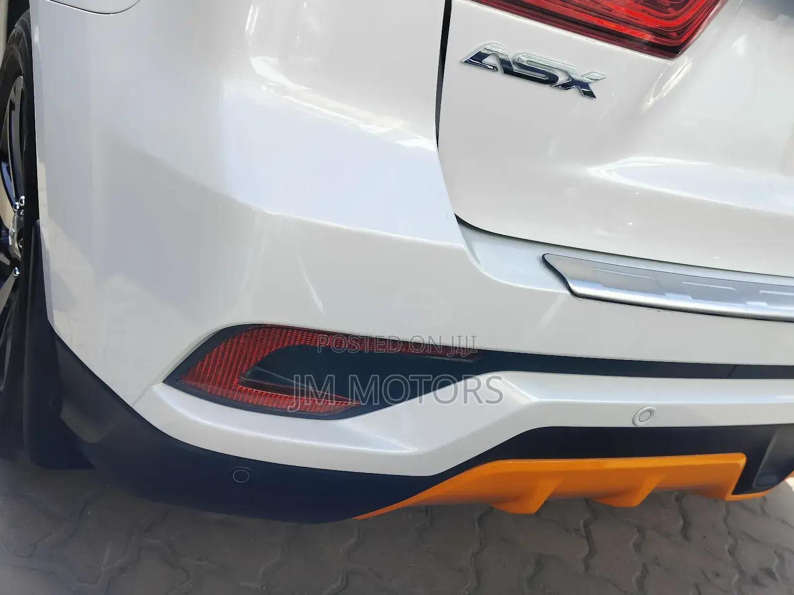 Mitsubishi Outlander 2018 White