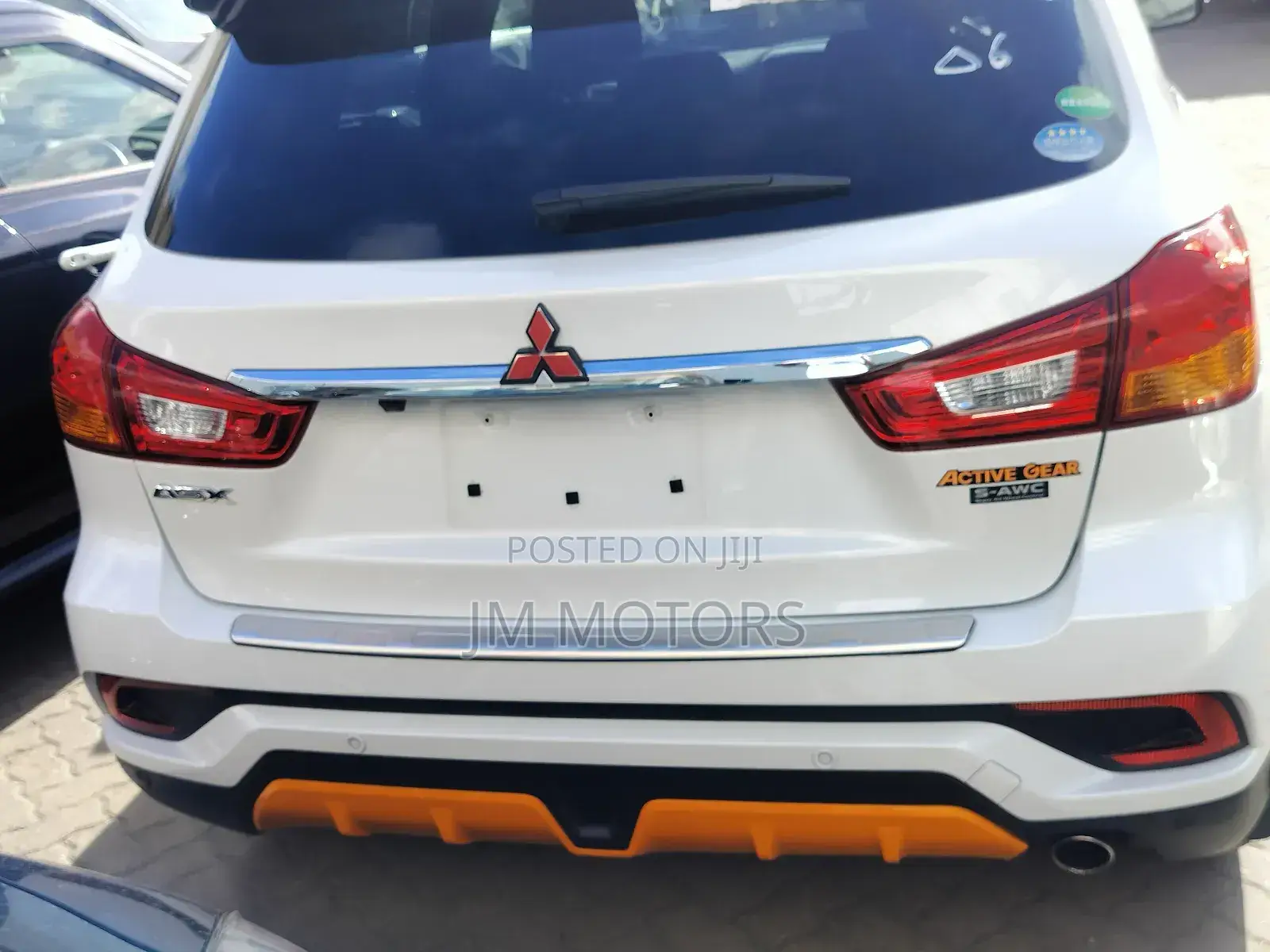 Mitsubishi Outlander 2018 White