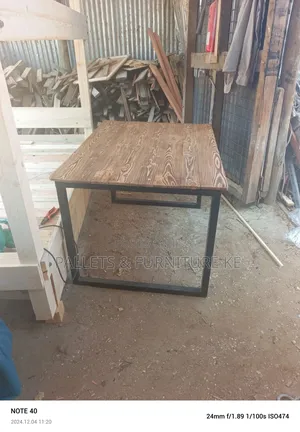 Grain Forge Table
