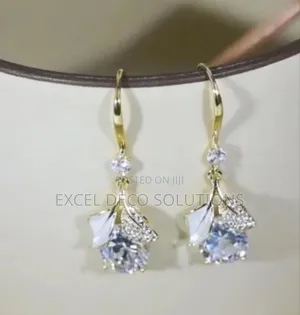Sweet and Versatile Earring