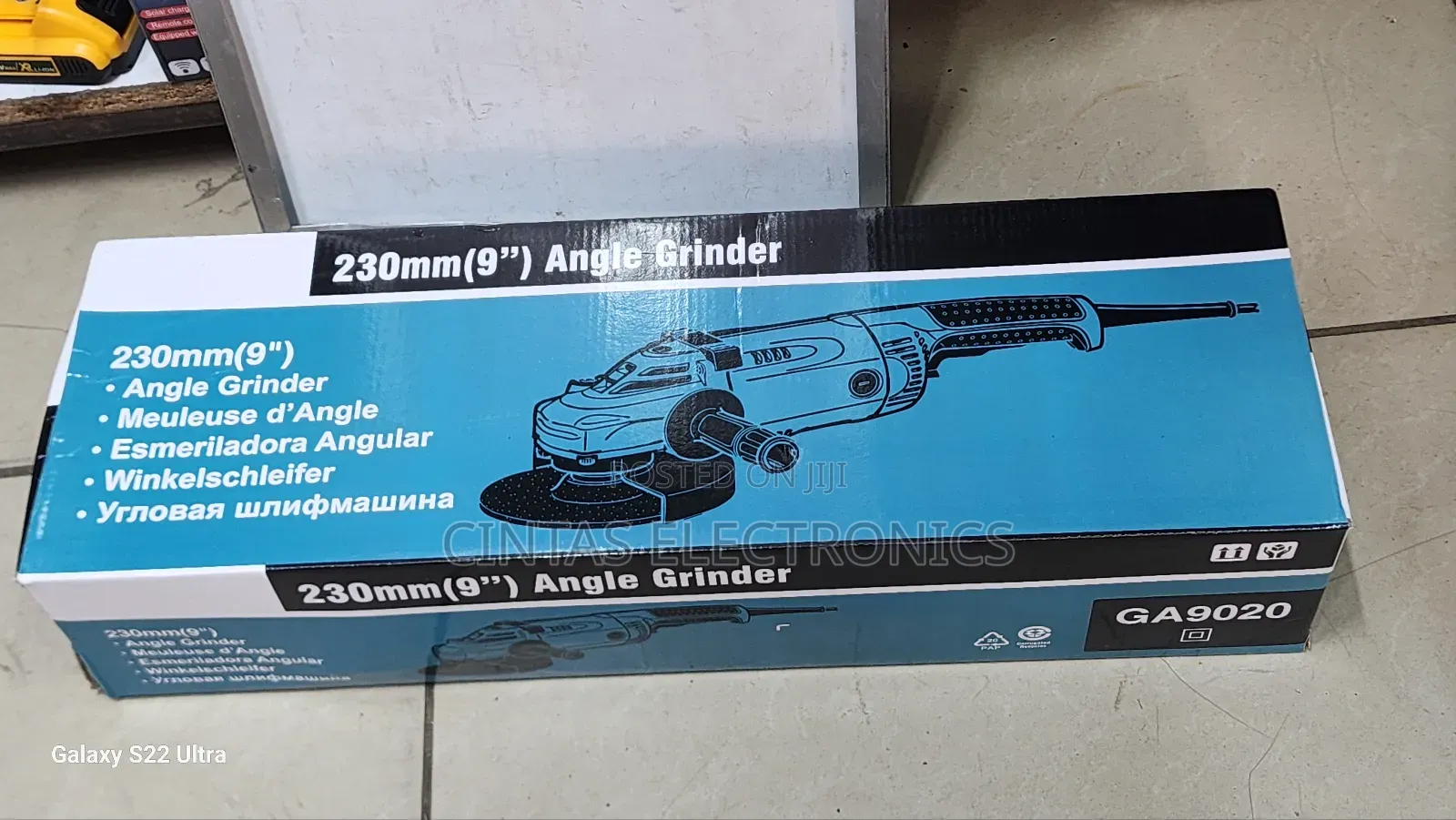 Makita GA9020 Angle Grinder 230mm(9")