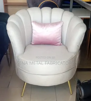 Queen Armchairs in Velvet Fabric With Cushion