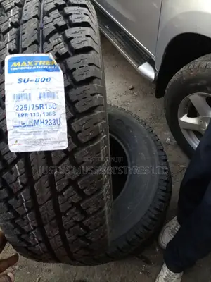 215/70r16 Maxtrek Tyres