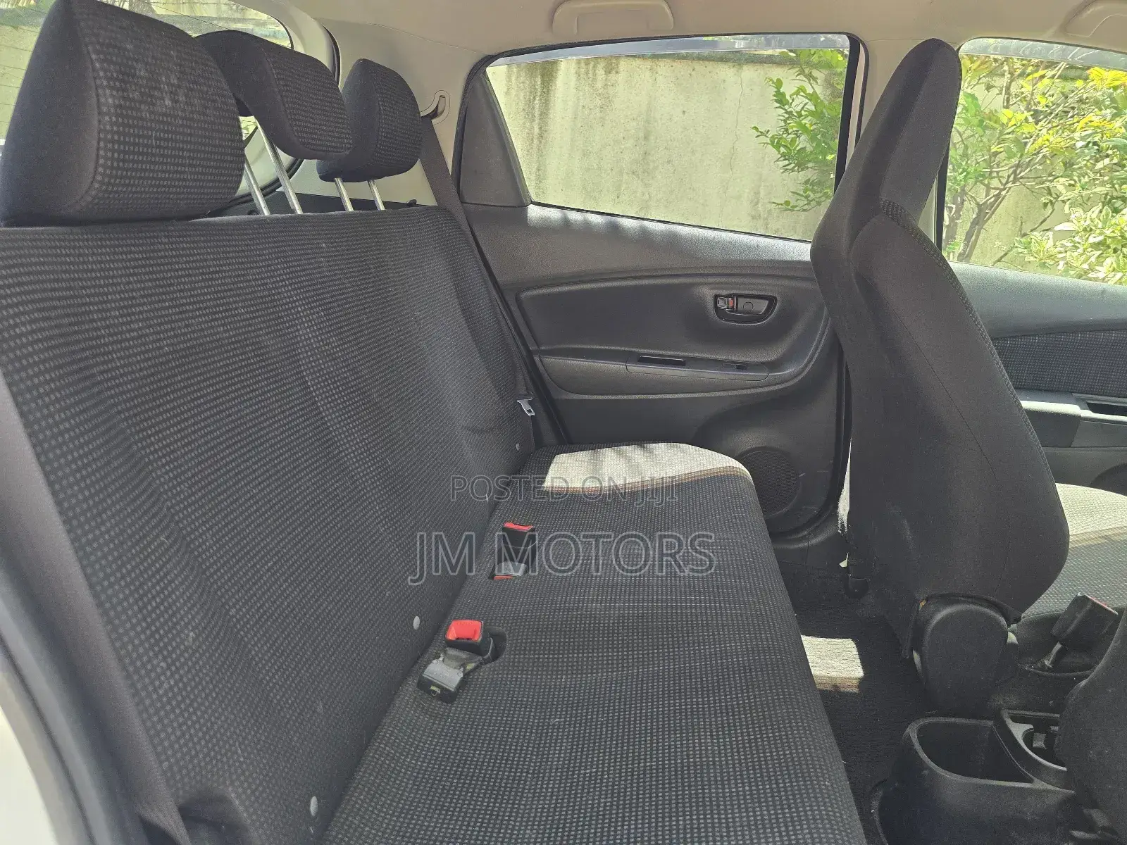 Toyota Vitz 2017 Off white