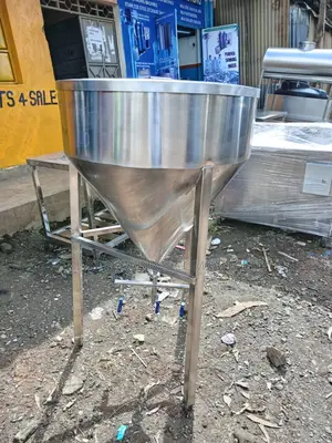 Cone Filling Tank 100L (3 TAPS)