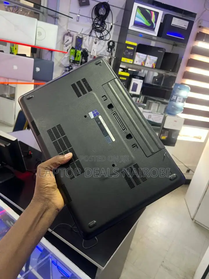 Laptop Dell Latitude 5540 8GB Intel Core I5 SSD 256GB