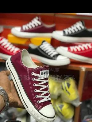 Original Quality Low Cut Unisex All Stars Converse Shoes