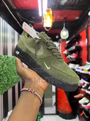 New! New Nike Air Force Suede Navy Green