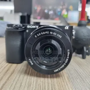 Sony A6000 Mirrorless Camera With 16-50mm Lens