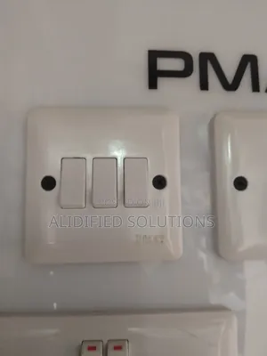 3gang Switch<>Powermax White Range