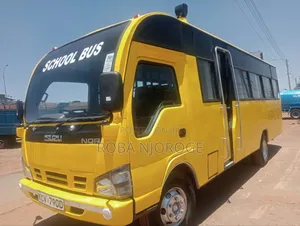 Isuzu NQR 2016 Yellow