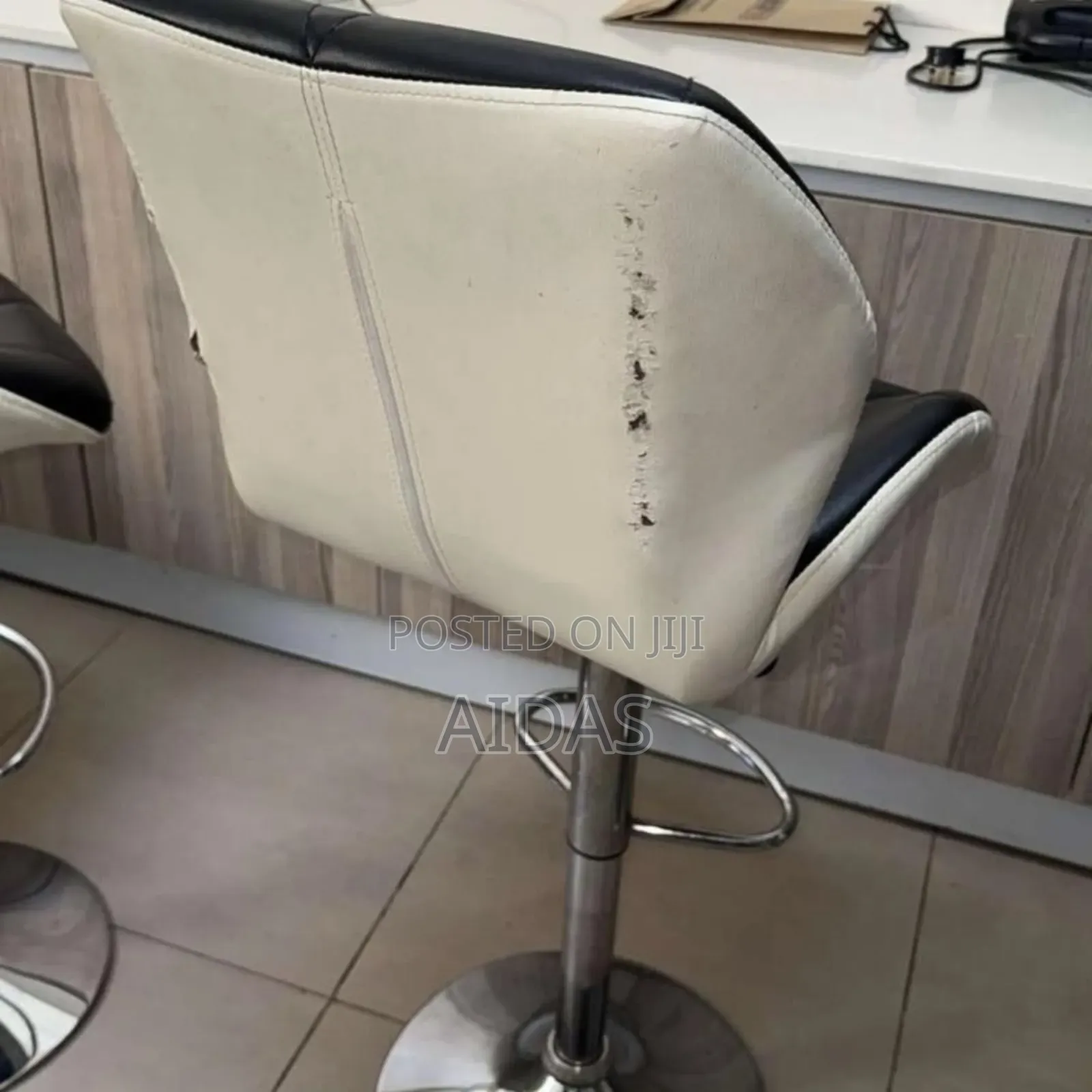 3 Bar Stools