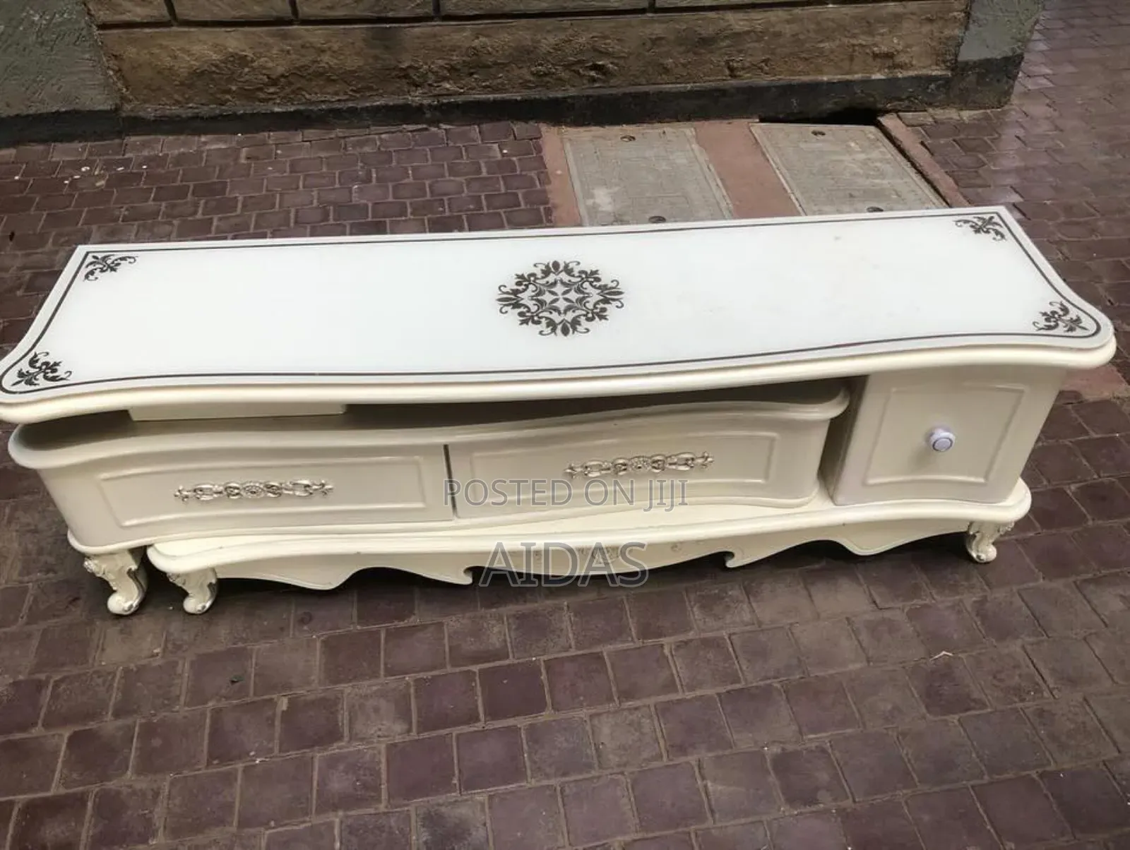 Imported Extandable T.V Stand