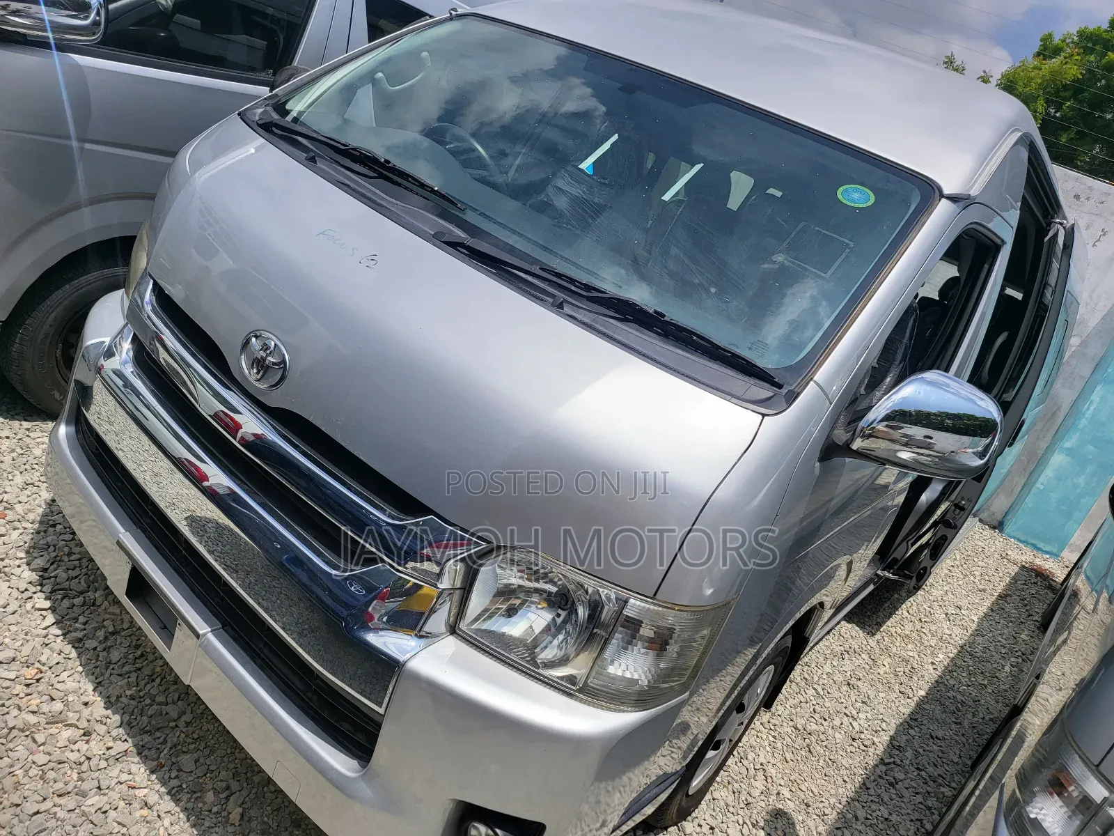 Toyota HiAce 2017 Silver