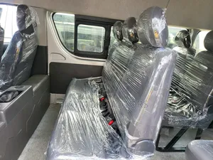 Toyota HiAce 2017 Silver