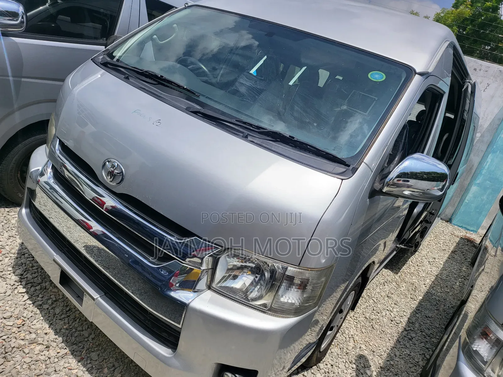 Toyota HiAce 2017 Silver