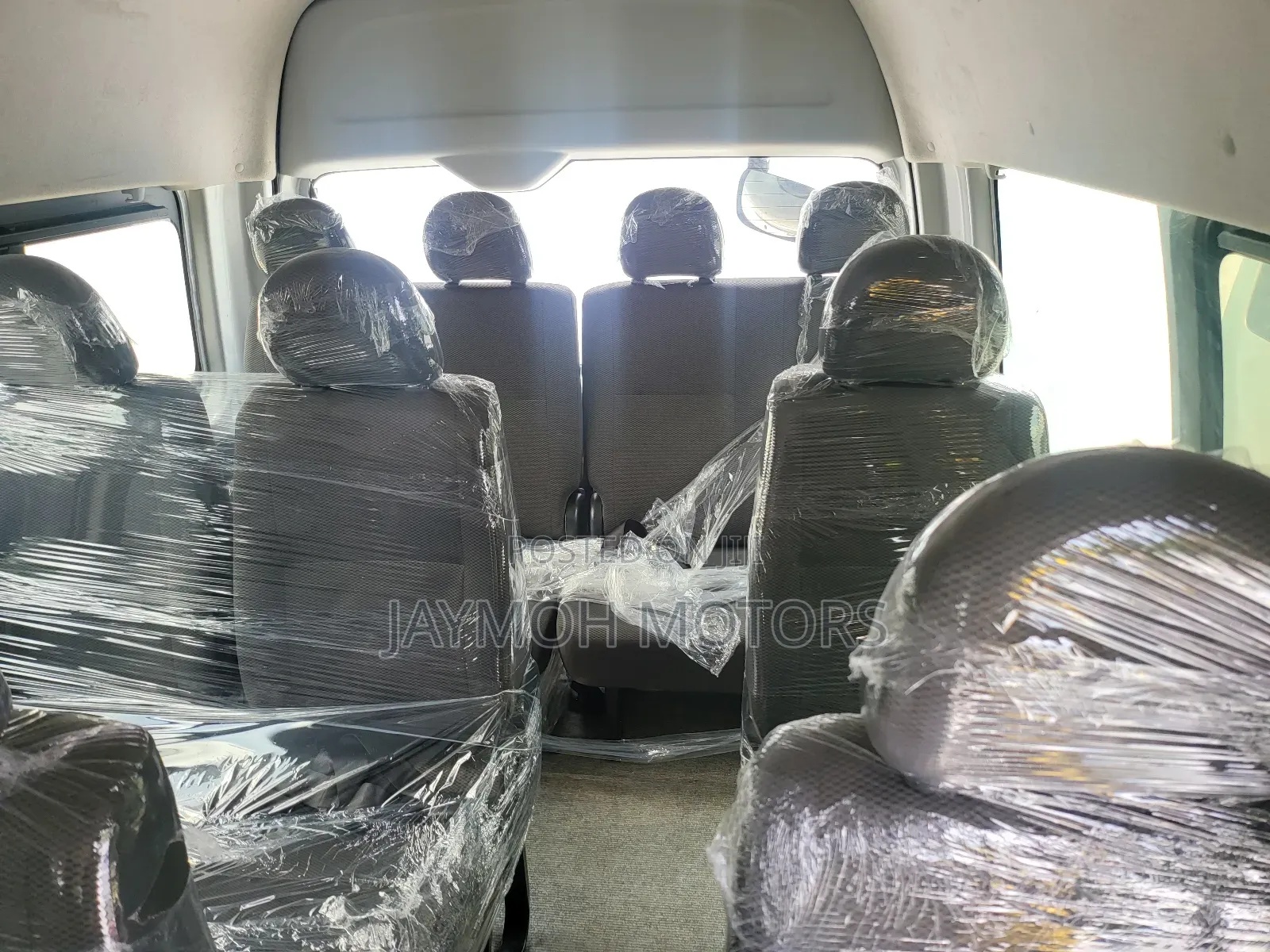 Toyota HiAce 2017 Silver