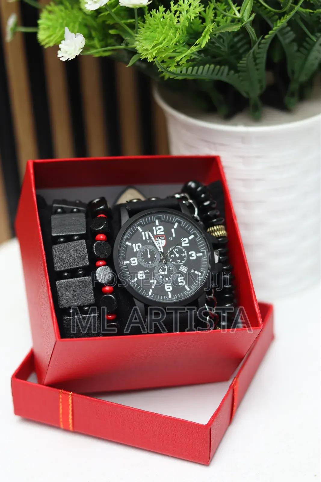 Casual Watches With Bracelet Set.