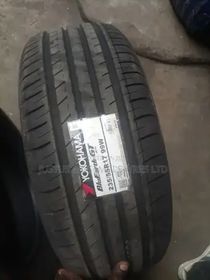 235 /55r17 Yokohama Tyres