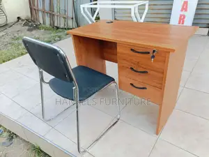 Visitors Waiting Chair and Desk