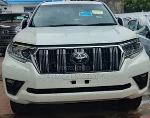 Toyota Land Cruiser Prado 2019 White