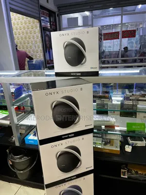 Onyx Studio 8