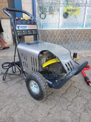 Pacwell 3450psi Carwash Machine.