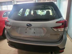 Subaru Forester 2019 Silver