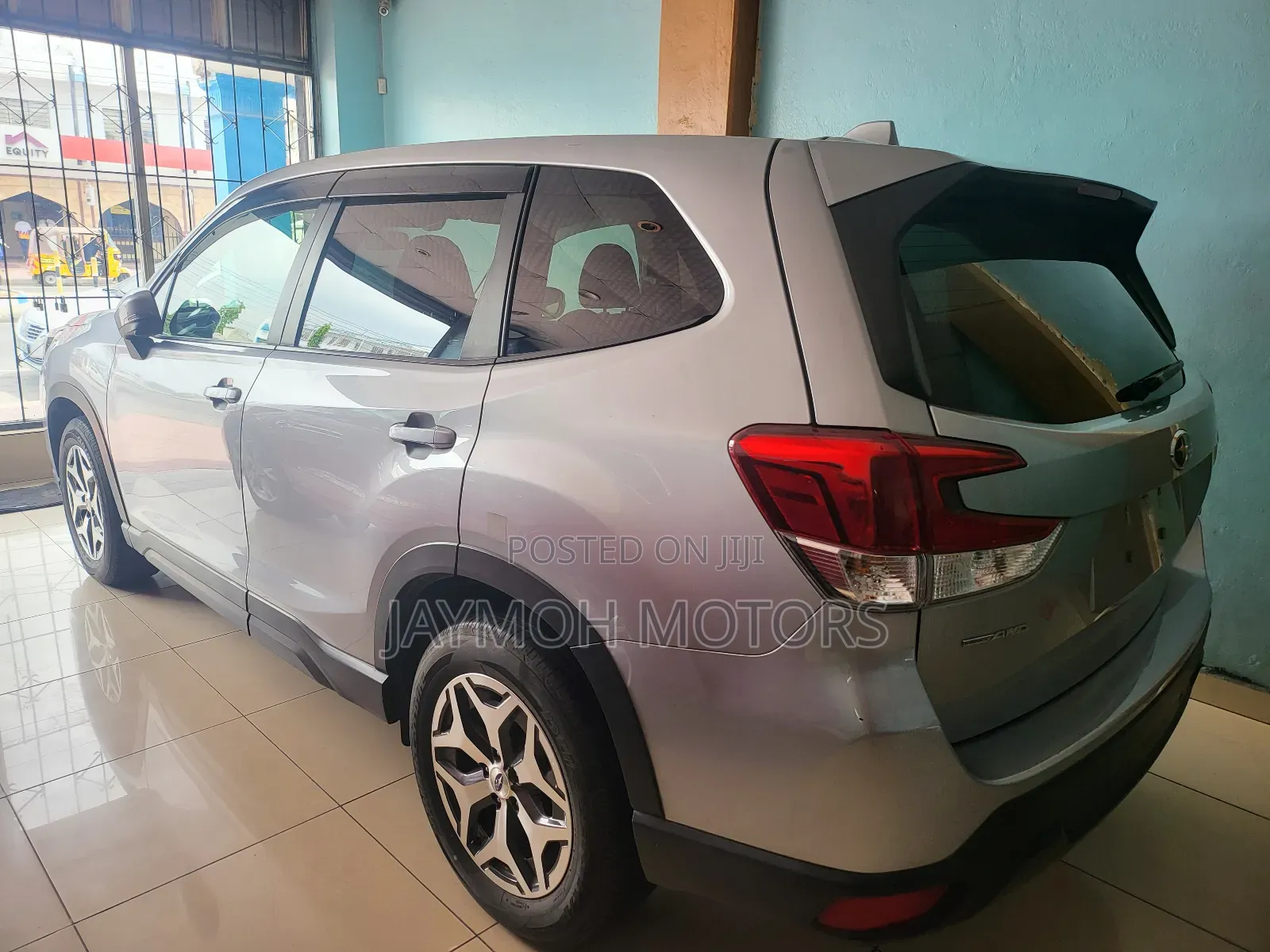 Subaru Forester 2019 Silver