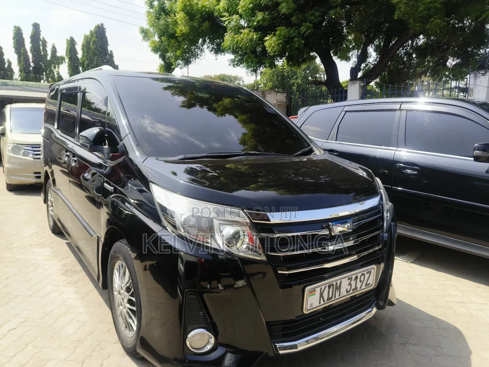 Toyota Noah 2017 Black