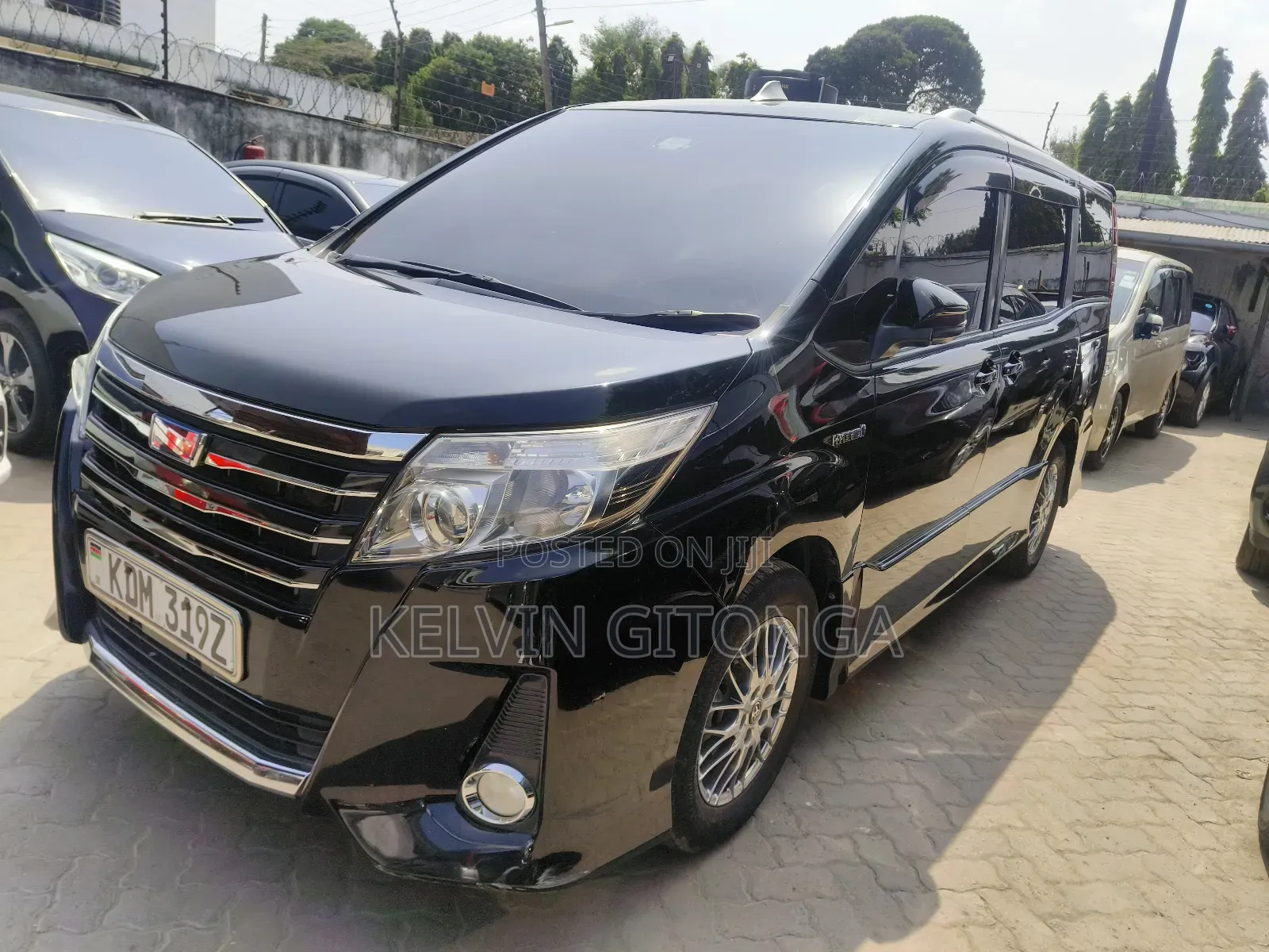 Toyota Noah 2017 Black