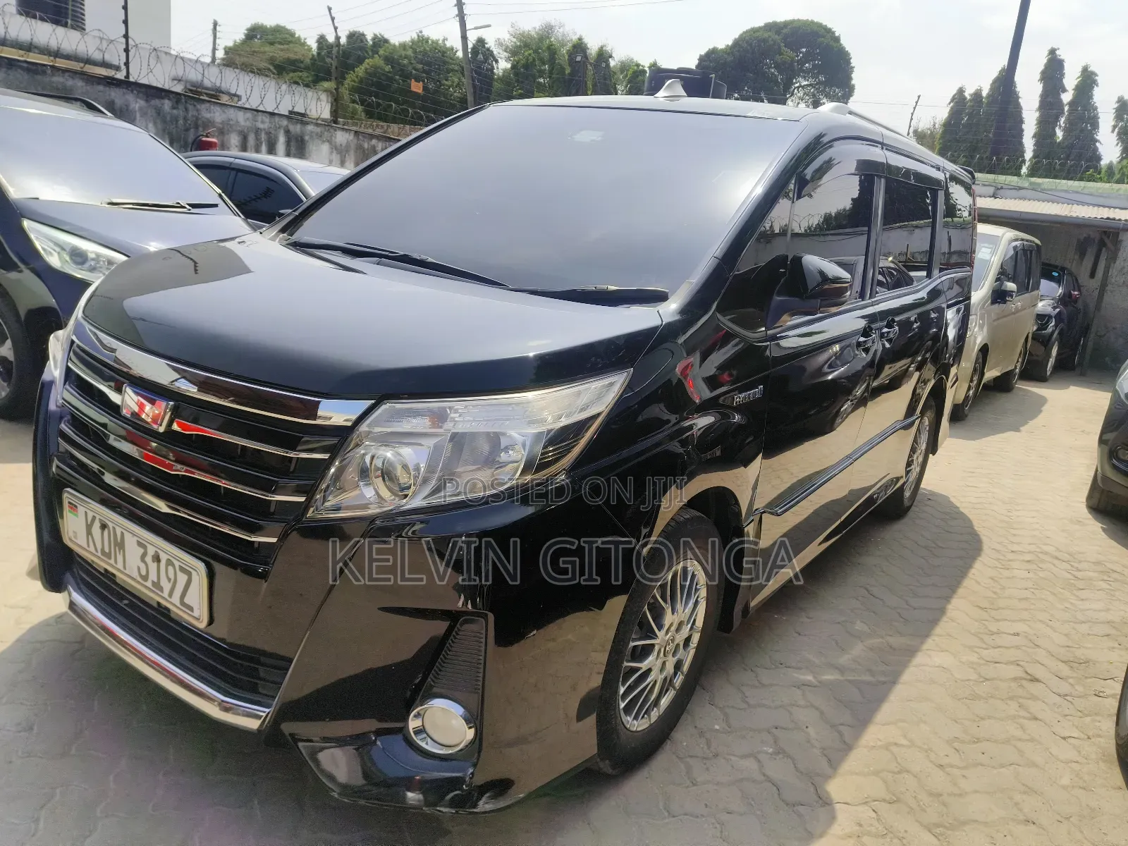 Toyota Noah 2017 Black