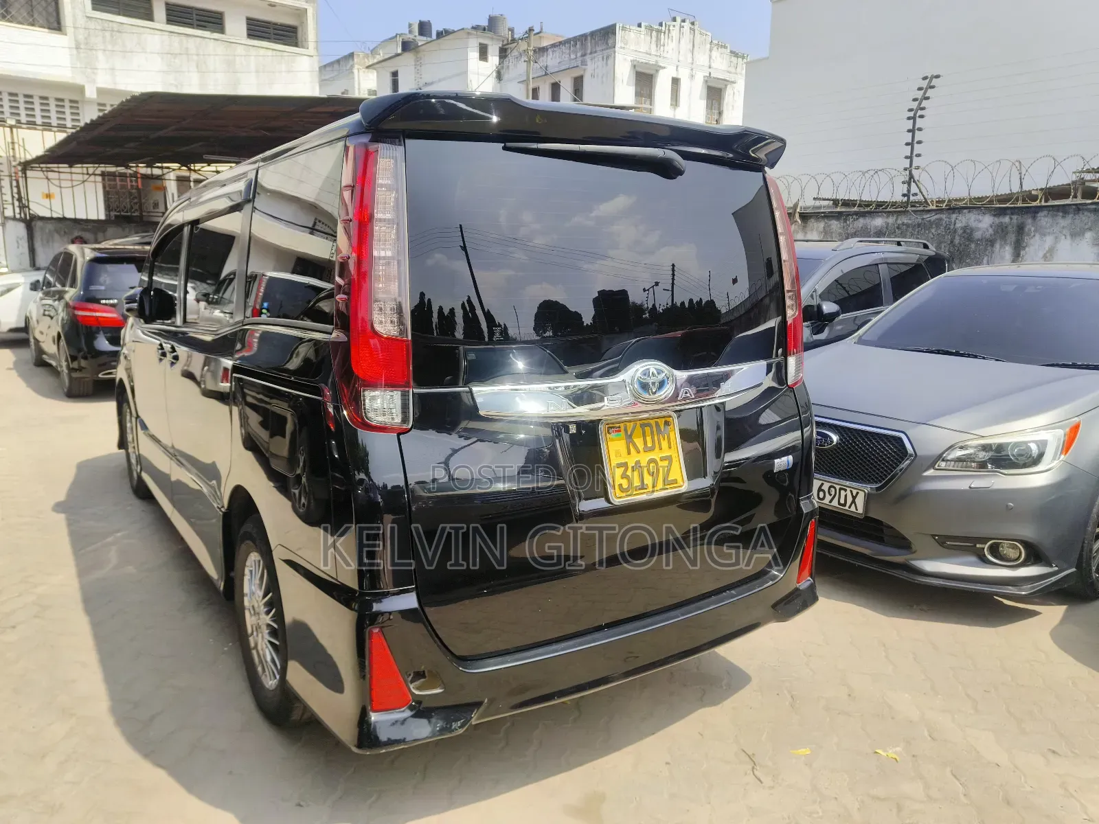 Toyota Noah 2017 Black