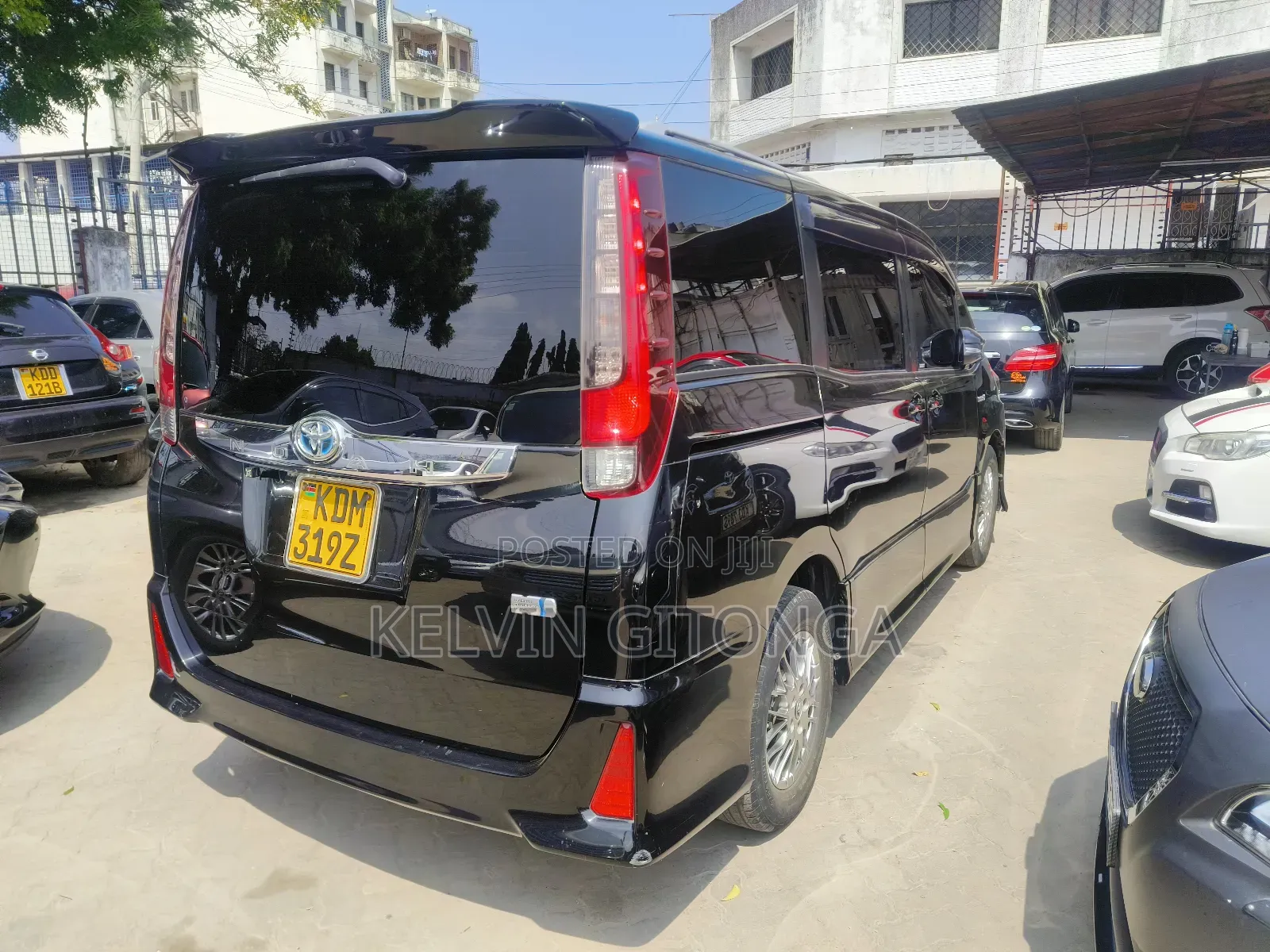 Toyota Noah 2017 Black