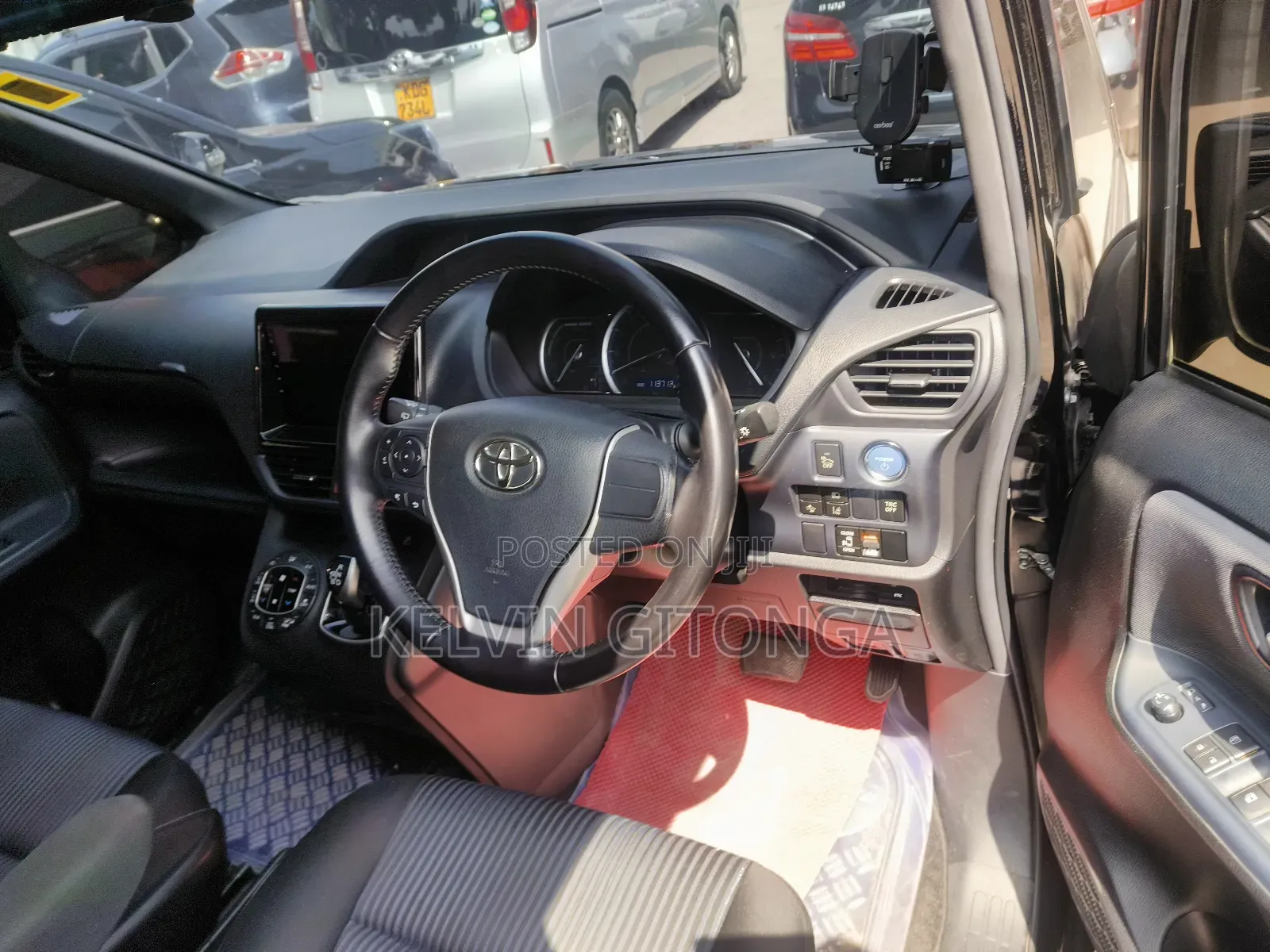 Toyota Noah 2017 Black