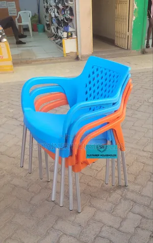 Original Unbreakable Plastic Chairs With Metal Tubing Legs