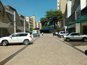 Furnished 8bdrm Apartment in Westlands for sale