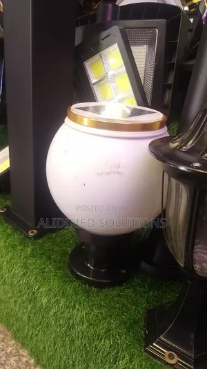 Ball Like Solar Powered Garden Light