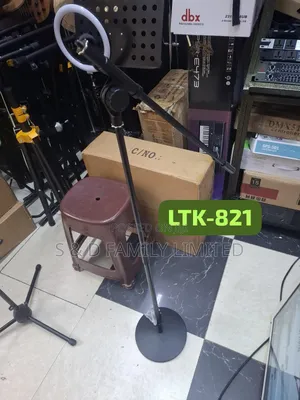 Pro Microphone Stand Circular Base