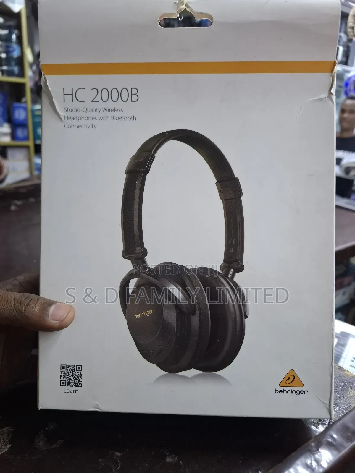 Behringer HC 2000B Wireless Headphones With Bluetooth