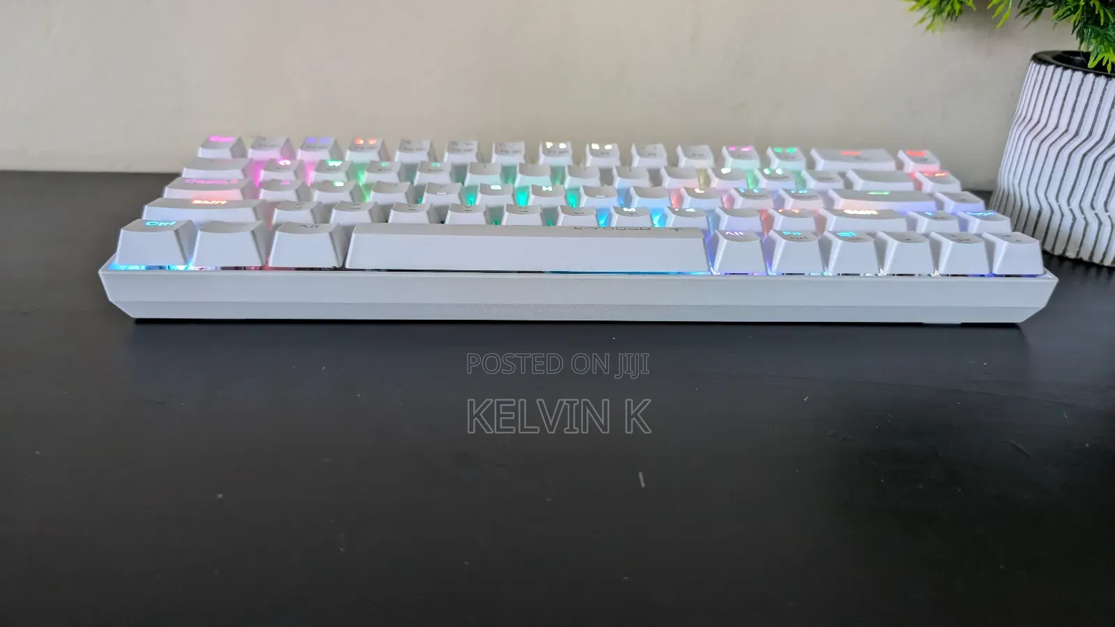 Z686 65% Wireless Mechanical Gaming Keyboard