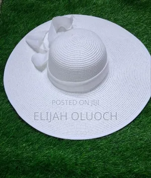 Plain White Beach/Sun Hat With Ribbon
