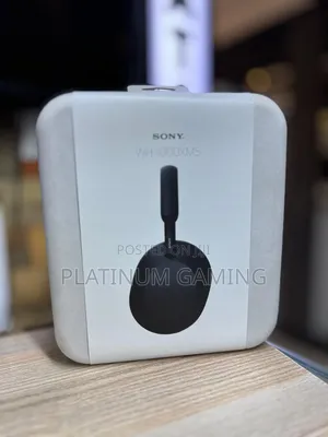 Black Sony XM5 Headphones