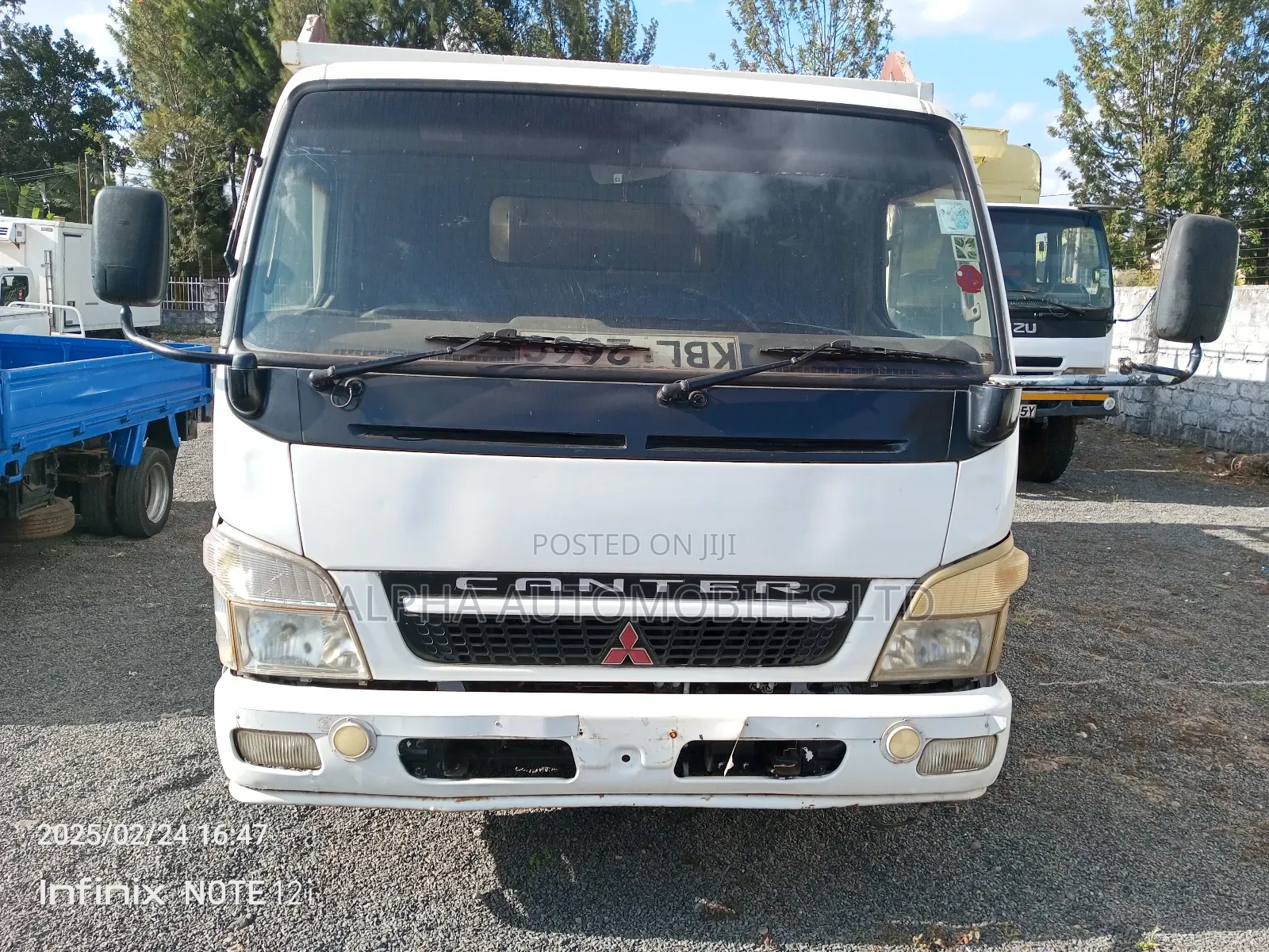 Mitsubishi Canter 2002 White