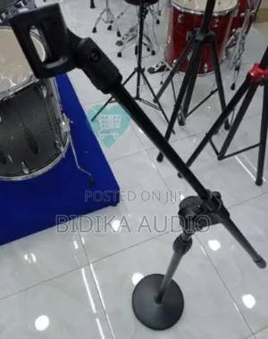 Heavy Microphone Stand Round Base