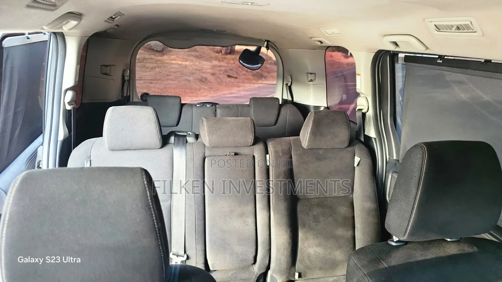 Toyota Voxy 2016 Silver