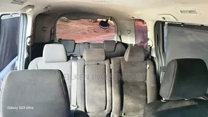 Toyota Voxy 2016 Silver
