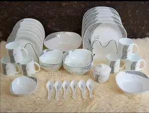 39 Piece Dinner Set